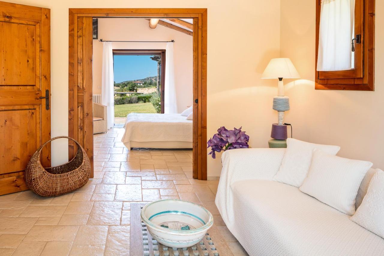 Albero Capovolto Bed & Breakfast Golfo Aranci Exterior photo